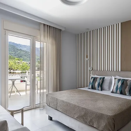 Sole Mare 克里斯阿穆迪亚